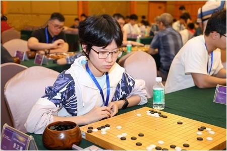 【清源圍棋學(xué)霸之麥芷青】 棋海揚(yáng)帆，學(xué)海遨游：“麥子”的智慧雙翼